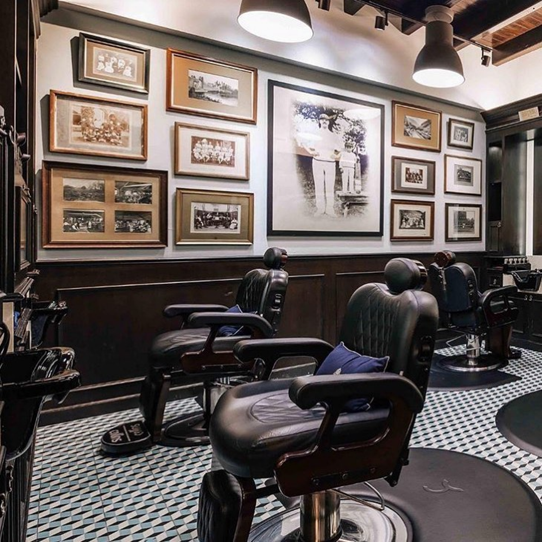 Cheapest Gentlemen Barbers in Singapore 2024 for Sharp Handsome Hairdos